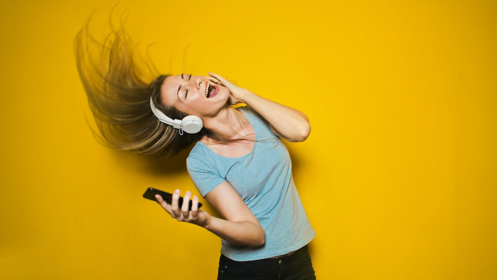 music 2 10 Steps to Successful Video Blogging
